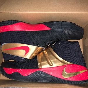 Men’s Kyrie 2 Nike iD Custom Basketball shoes